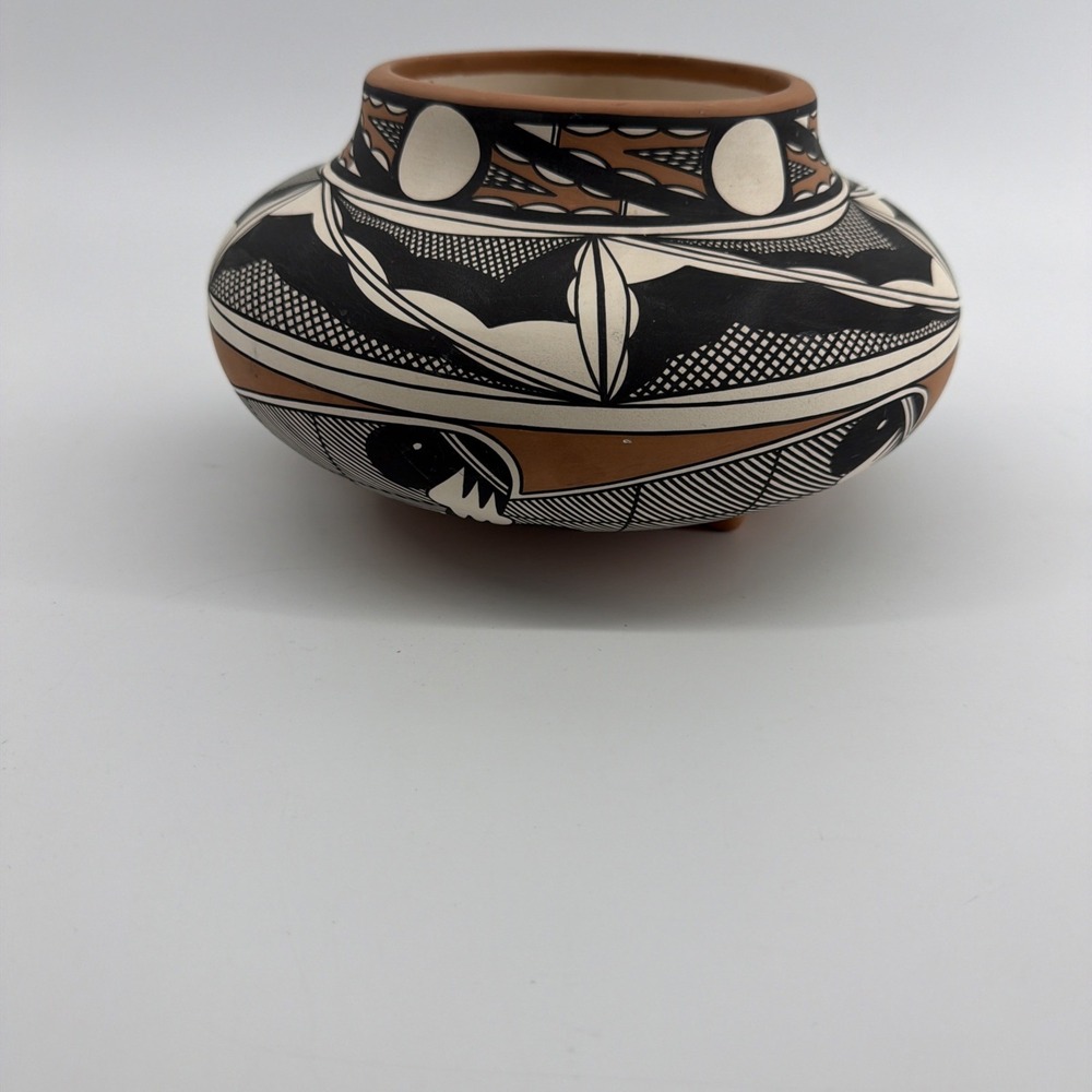 SIGNED ATSA NAGHAL  'OL BALD EAGLE SOUTHWESTERN POTTERY VASE PLANTER CLAY
